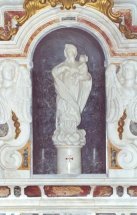 Statua della Madonna del Pilar