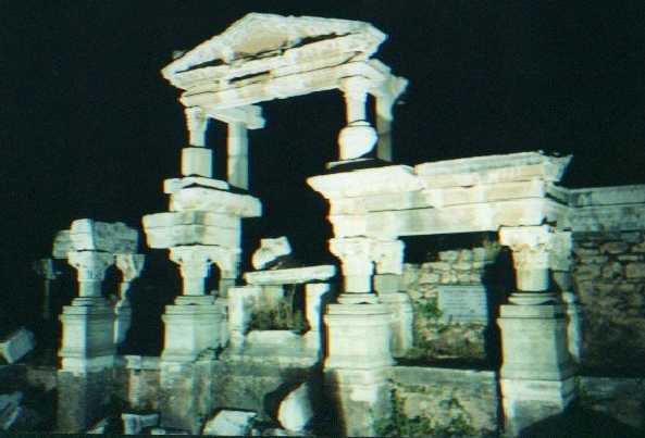 Efeso di notte