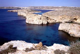 Comino : sullo sfondo Gozo