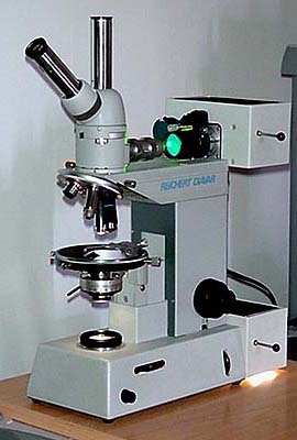 Microscopio Reichert DiaVar.
