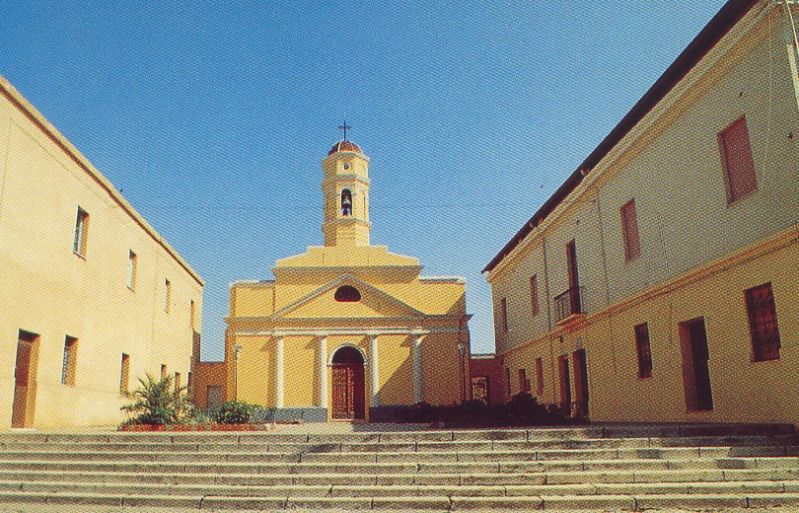 Particolare della facciata della chiesa con l'antica scalinata ora rimodernata