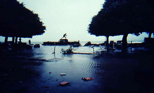 mareggiata del 1981-foto mimmo italiano-marina Garibaldi