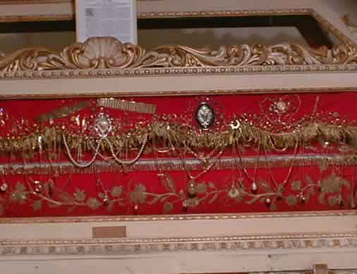 La tomba di Suor Maria Crocifissa