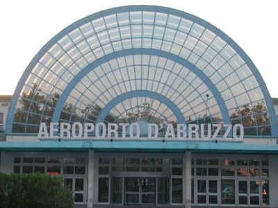 Ingresso aerostazione reale