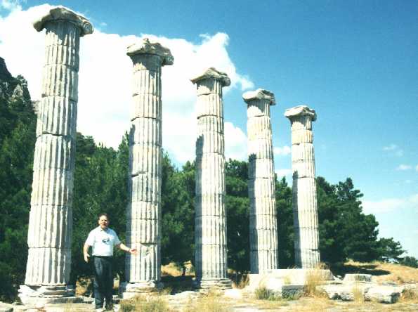 priene6.jpg (32K)