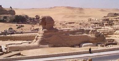Sphinx side view from the north - Copyright (c) 2001 - Andrew Bayuk, All Rights Reserved