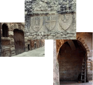 Stemma sulle antiche mura; ingresso della Torre Tonda; casa di Maramaldo