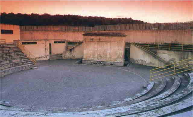 La fontana al centro dell'anfiteatro