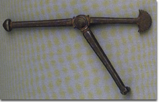 Pellicano semplice del XVI secolo.